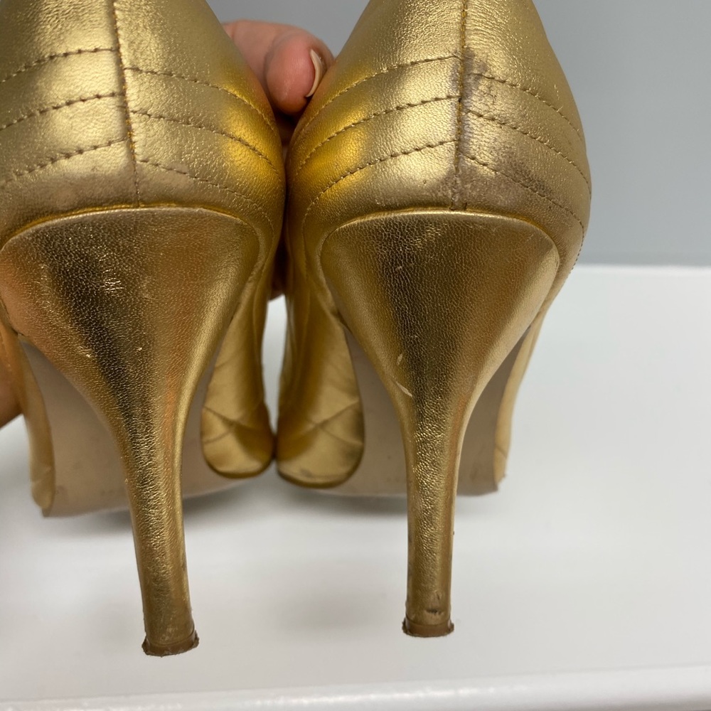 Gold pumps - Picture 3 of 5